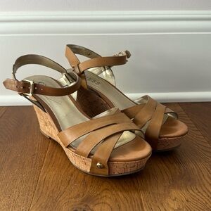 Guess women’s wedges size 8